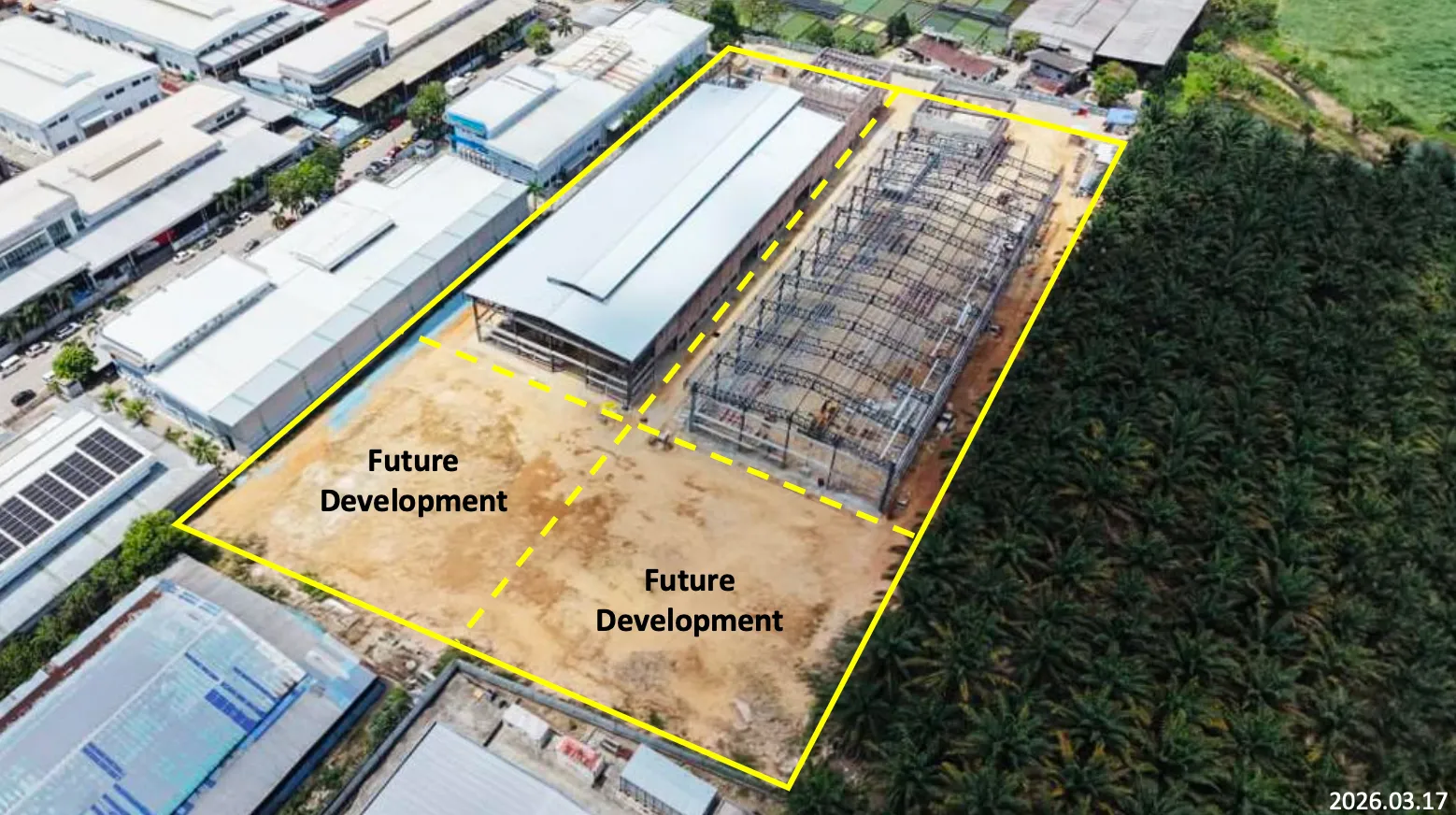 Pandangan udara sempadan plot Alpha Austin Industrial Park dengan zon pembangunan masa hadapan ditanda, Tanjung Langsat