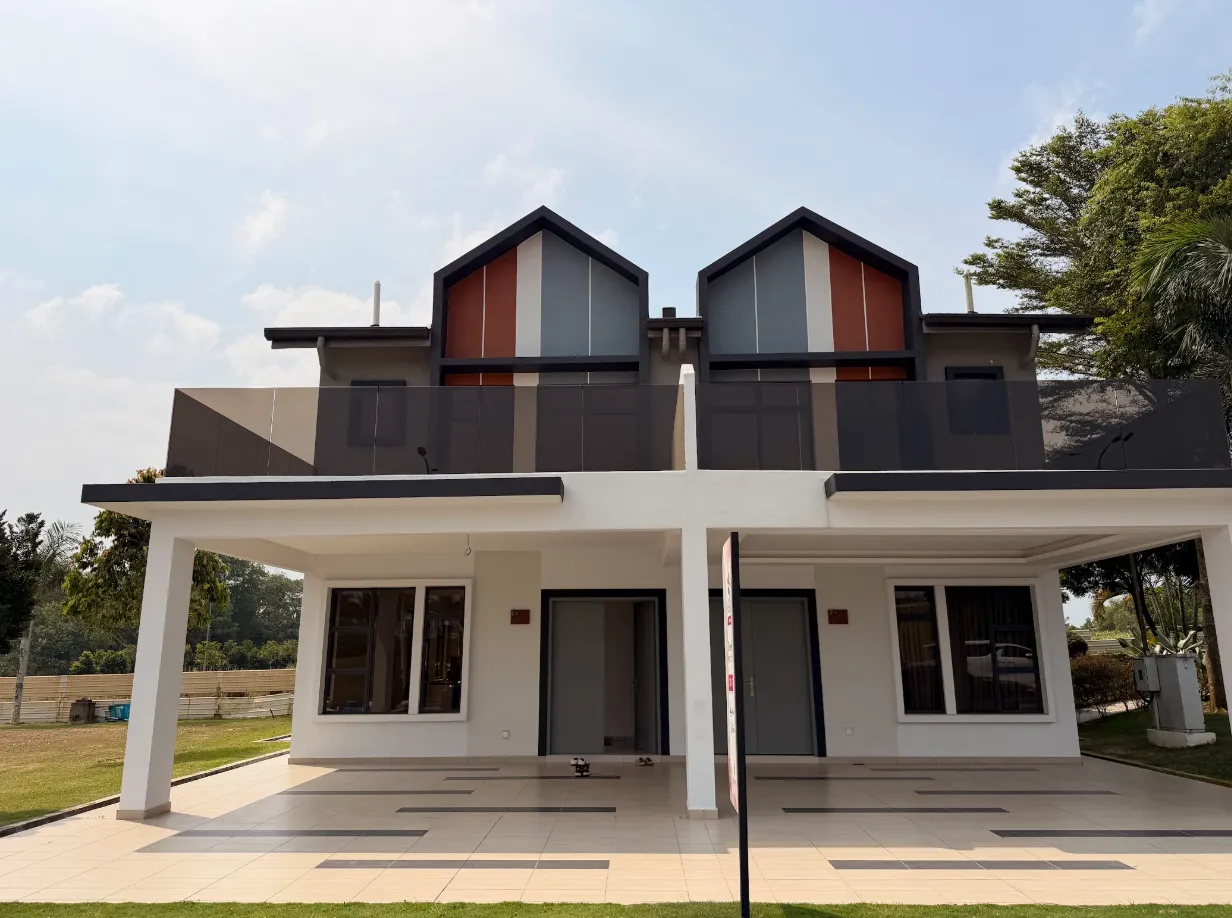 Bandar Layangkasa Phase 9
