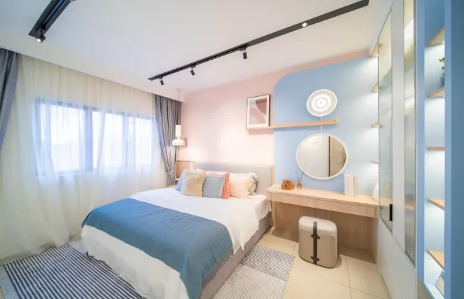 Flora Santai D' Eco Spring / Flora Dwipuncak Santai @ Eco Spring show unit bedroom with coastal blue and pink accents, Tebrau Johor Bahru in Taman Ekoflora, Eco Spring, Tebrau, Johor Bahru, Johor