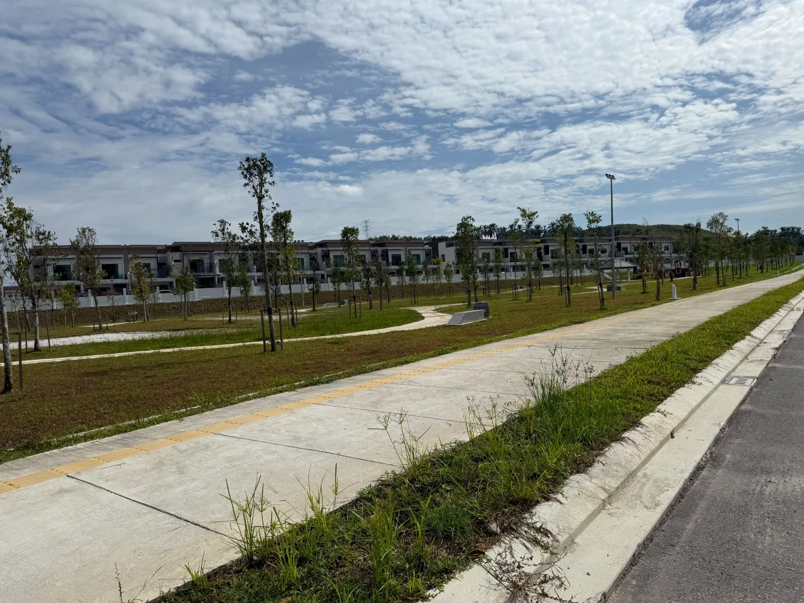 KSL Pulai Bestari Phase 4 landscaped jogging path fronting the completed double-storey terrace houses, Taman Pulai Bestari in Taman Pulai Bestari, Skudai, Pulai, Johor Bahru, Johor