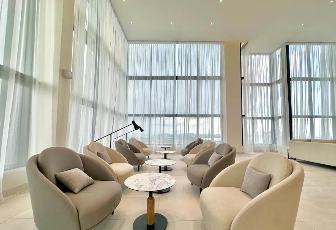 Kawasan lounge kedua dengan tempat duduk sofa Twin Tower Residence, Bukit Chagar Johor Bahru