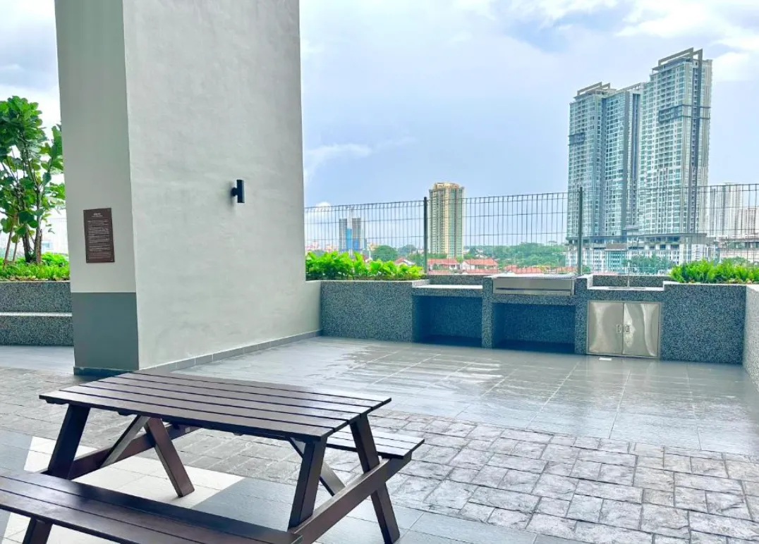 Twin Tower Residence corner outdoor seating deck with picnic table, Bukit Chagar in Bukit Chagar, Johor Bahru, Johor
